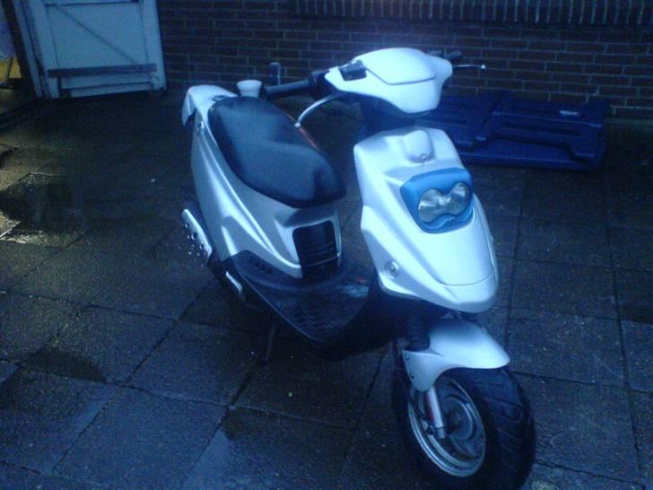 PGO hot 50 SOLGT billede 2