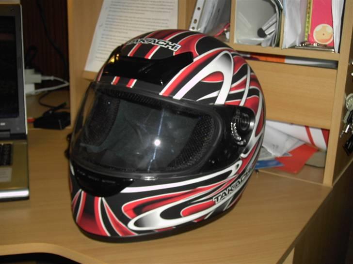 Piaggio NRG DT POWER SOLGT!! - hjelmen jeg har nu :)  sej ikk :P  billede 5