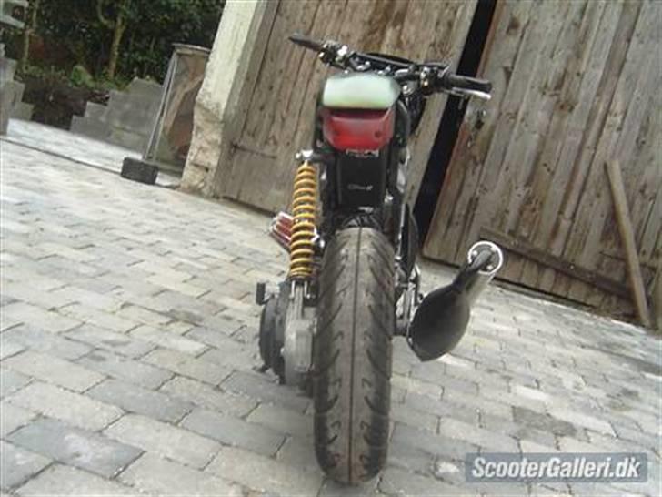 Suzuki street billede 2