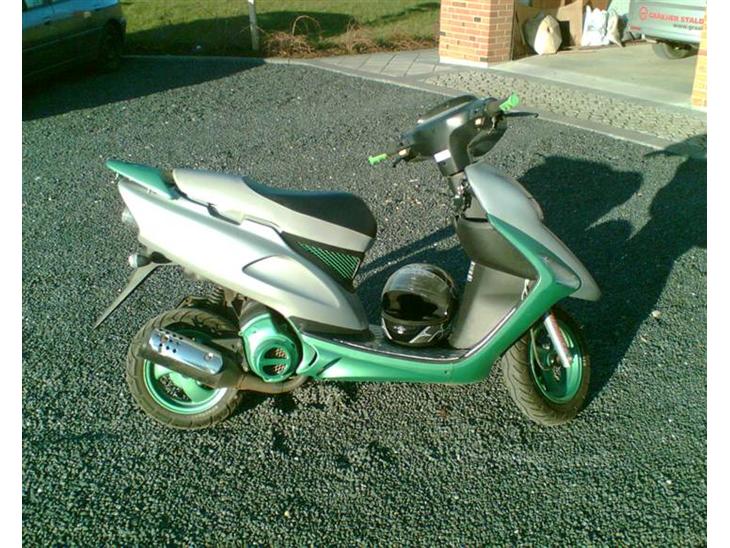 {{currentPhoto.altText}} billede {{currentPhoto.number}}