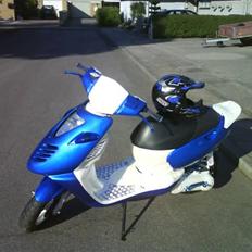 Aprilia Sonic (Solgt)