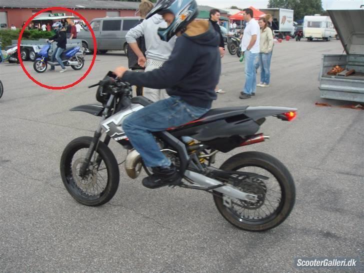 Yamaha jog as  solgt - mig til als på min gammle scooter  billede 3