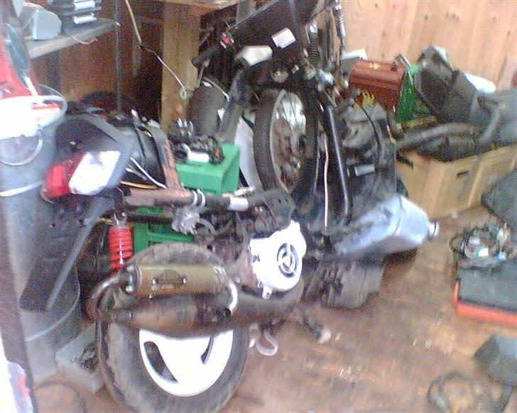 Yamaha jog as byttet til 4 gear - d 8/12-07 skulle lige samleden da jeg fik den billede 3