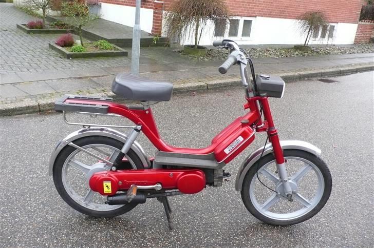 Vespa Bravo [SOLGT] billede 1