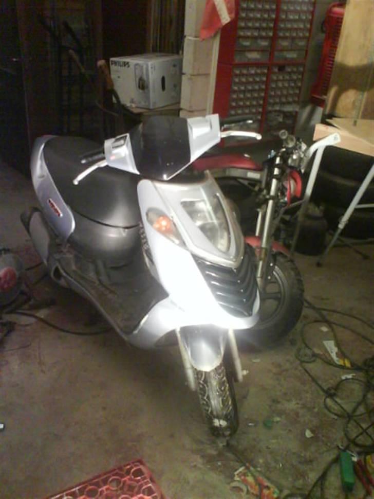 Aprilia Sonic -  SOLGT billede 1