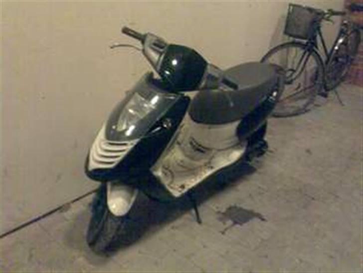 Aprilia Sonic - Taget af ham som jeg fik den tilbage af billede 3