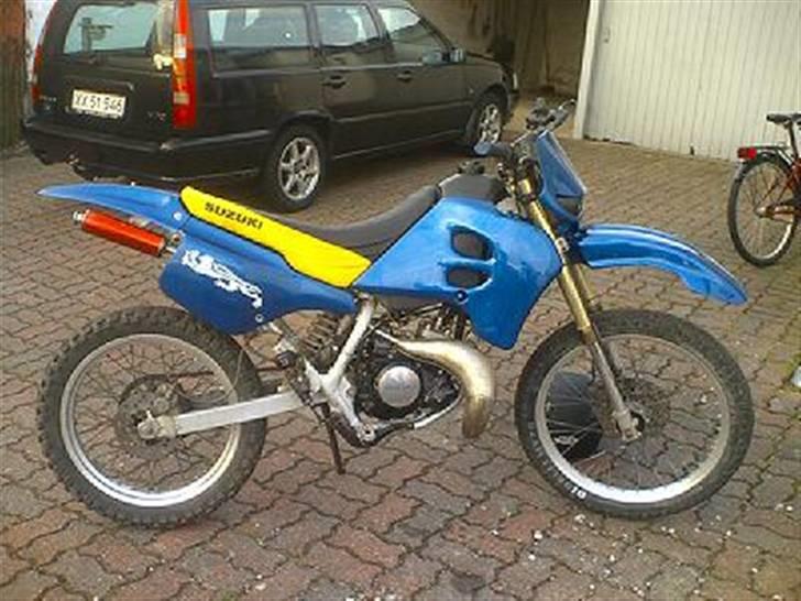 Suzuki RMX-BYTTET! - Dagen efter jeg fik den ! <3´  billede 1