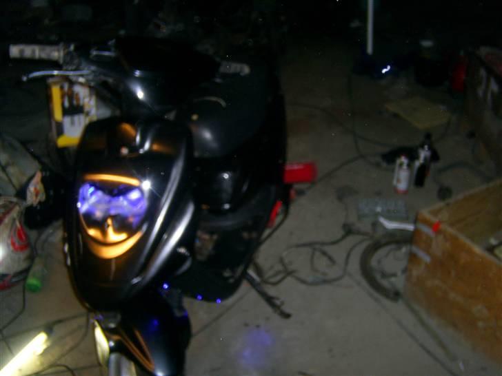 PGO hot 50 byttet - nice scooter :P billede 1