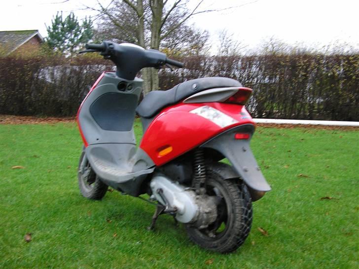 Piaggio new zip SOLGT billede 8