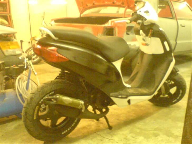 Derbi Atlantis 100ccm - Bagerste skjolde skal omlakeres... billede 13