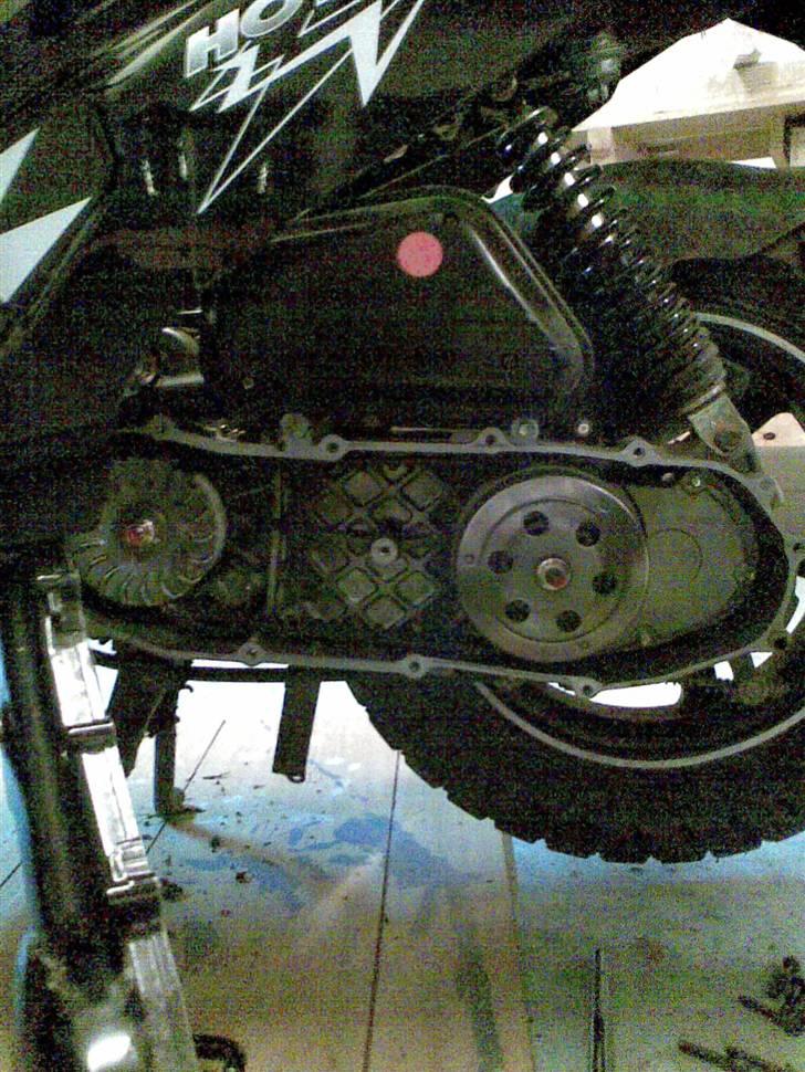 PGO Hot 50 (STJÅLET!!!!) - 1 stk. vario. Første gang skjoldet er af. :) billede 11