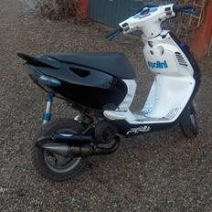Aprilia sonic gp.