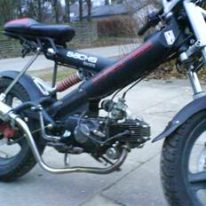 Sachs Madass <M.N.A> SOLGT