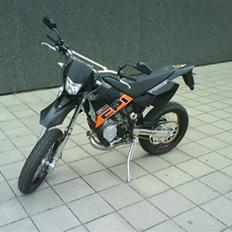 CPI sm solgt i dele og skotte