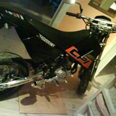 CPI sm solgt i dele og skotte