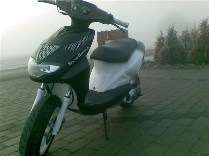 CPI TOTAL NYRENOVEREDE HUSSAR - Efter 2. renovering... den er lige blevet samlet og står i indkørelsen, klar til at blive kørt til udstilling i thansen, ved kolding storcenter... billede 5