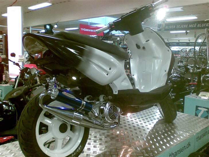 CPI TOTAL NYRENOVEREDE HUSSAR - Efter 2. renovering... på sin gode plads, til udstilling i thansen ved kolding storcenter... billede 7