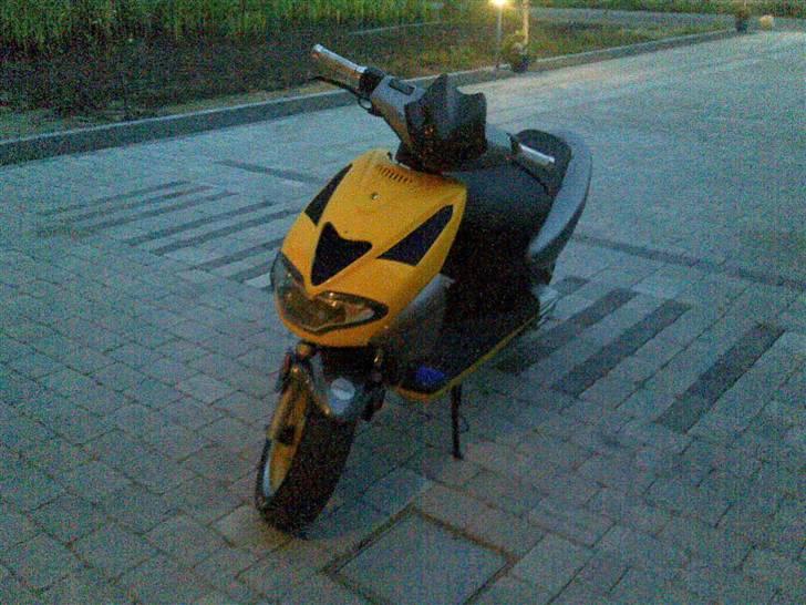 CPI TOTAL NYRENOVEREDE HUSSAR - lige da jeg havde fået den... kun få ændringer, såsom hullerne i frontskjoldet... kedeligt!!! billede 10