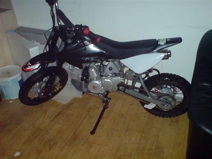 MiniBike Dirtbike 125cc SOLGT billede 1