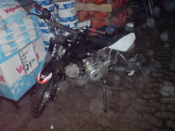 MiniBike Dirtbike 125cc SOLGT - På vej hjem fra fest :D billede 6