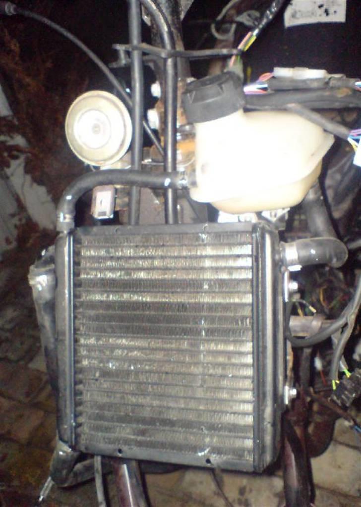 Aprilia SR50 / Rox LC [Byttet] - Så kom der køler og det hele på :D billede 7