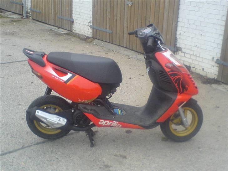 Aprilia Sonic GP (AC) Rød/Sort billede 18