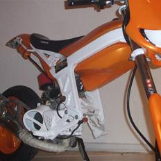 Suzuki street magic solgt