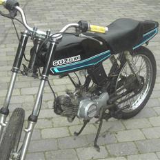 Suzuki dm 50 samurai solgt