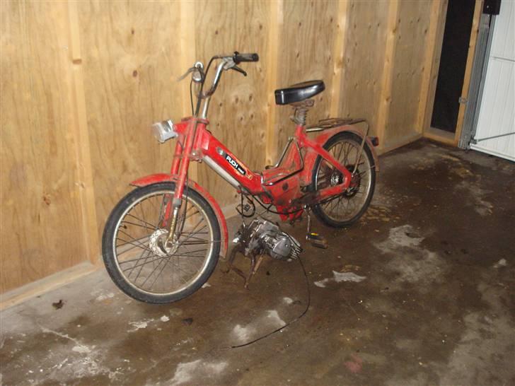 Puch Maxi (Projekt) - Næsten som jeg fik den, dog har jeg afmontertet P motoren. billede 1