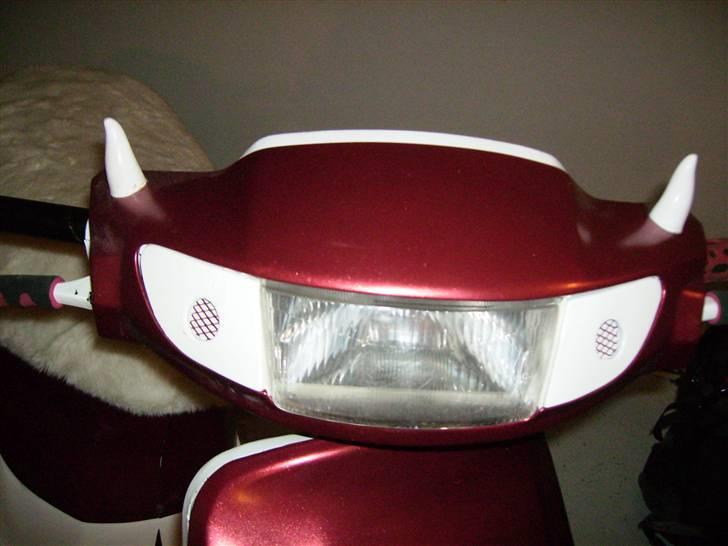 PGO Comet.  - horn :d havde malet bad boy look, men min lygte smadrede... billede 4