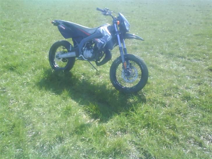 Derbi Senda SM X-tream  TILSALG - flot vinkel billede 3