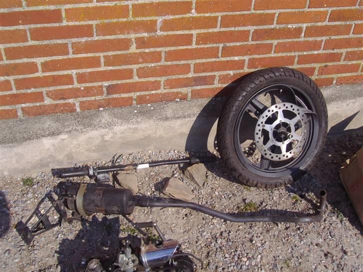 Sachs madass AC. (solgt) - projekt efter den er blevet kørt ned af en bil. billede 6