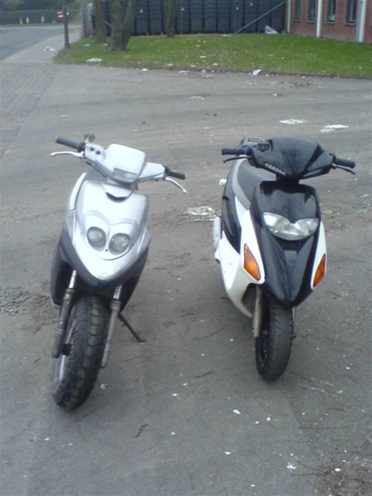 Honda SFX (Suzanne) - Suzanne og Camilla :D billede 2