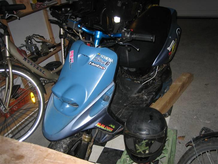 Yamaha Bws Bump - Billederne er taget lige da jeg fik den, men der kommer nye billeder i morgen :D billede 1