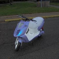 Aprilia Sonic LC Solgt