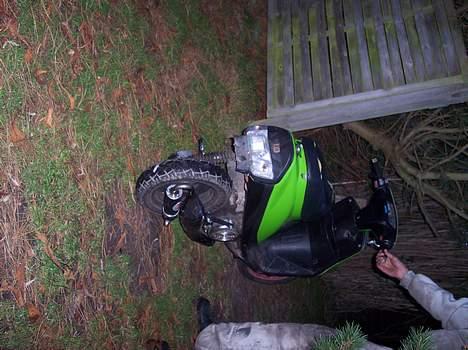 Yamaha jog SOLGT billede 2