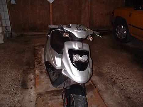 PGO HOT 50 - Den er sq flot billede 1