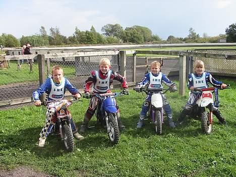 Suzuki samurai dm 50 *solgt* - Min lille søster og nogle hun er på hold sammen med billede 7