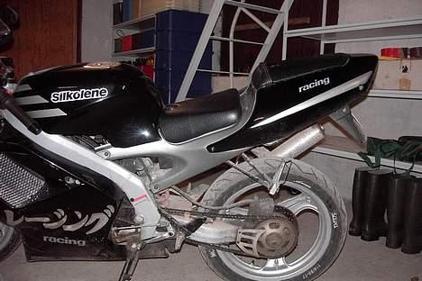 Aprilia Rs50 [Solgt] - Halv delen af Rs50´eren billede 6