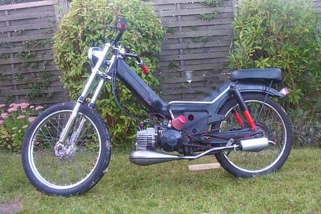 Puch Maxi Chopper solgt - jeg har tegnet lidt på det billedet men det kan man godt se billede 1