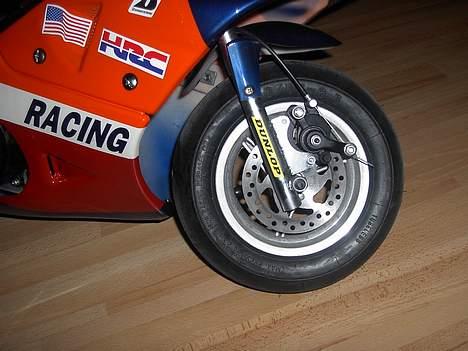 MiniBike Super sport 2 "BYTTET" - Bare en lille detalje. Mangler dækstifte... :-/ billede 9