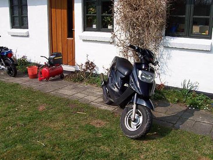 {{currentPhoto.altText}} billede {{currentPhoto.number}}