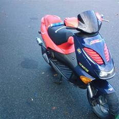 Aprilia SR 50 *SOLGT*