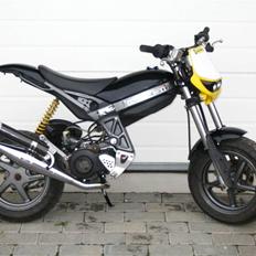 Suzuki Street Magic - Solgt