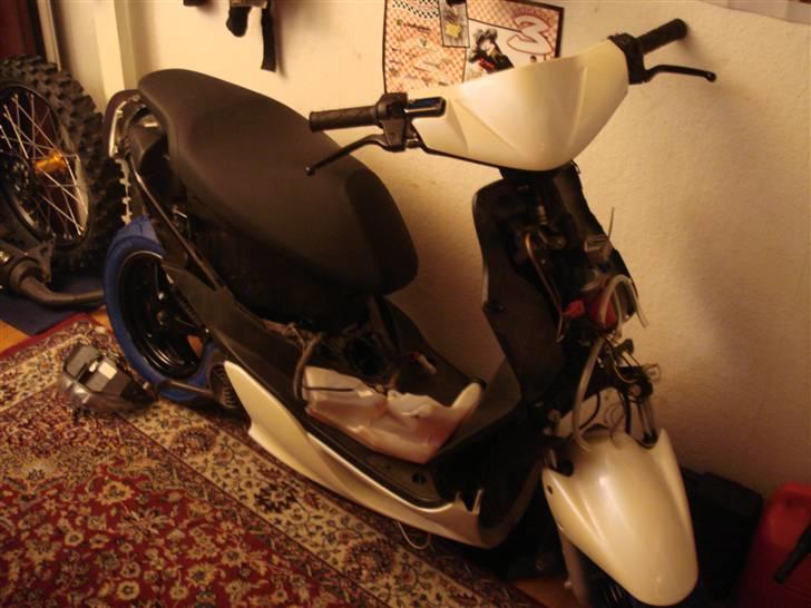 Yamaha jog r - nye dæk + er blevet sænket billede 19