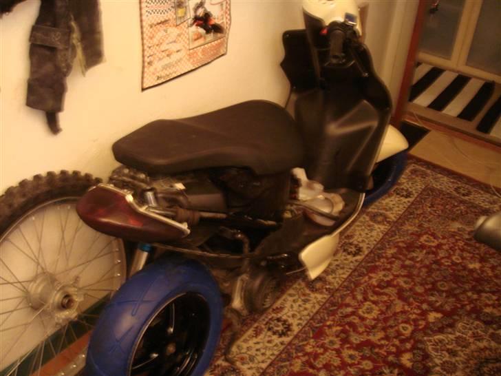 Yamaha jog r - nye dæk + er blevet sænket billede 20