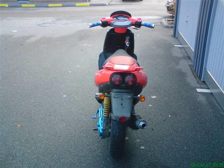 Aprilia SR 50 *SOLGT* billede 4