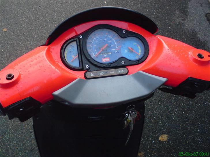 Aprilia SR 50 *SOLGT* billede 10