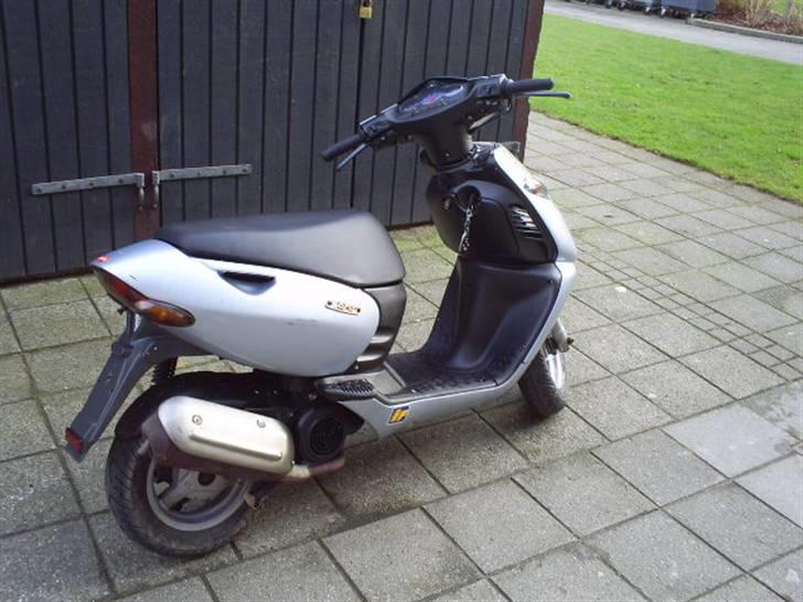 Aprilia sonic billede 5