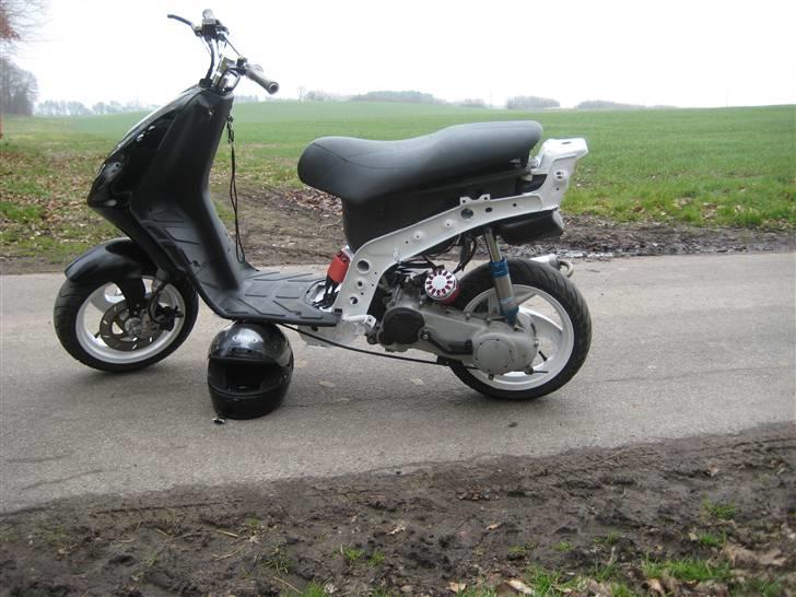 Piaggio Nrg mc3 - TIL SALG - hjelmen er svejst fast billede 8